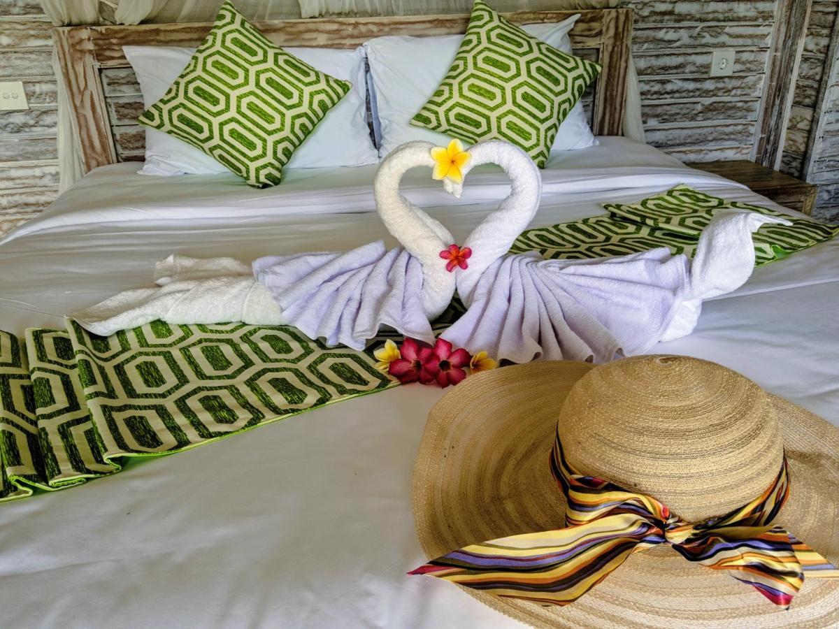Mesari Hut Lembongan Hotel ภายนอก รูปภาพ