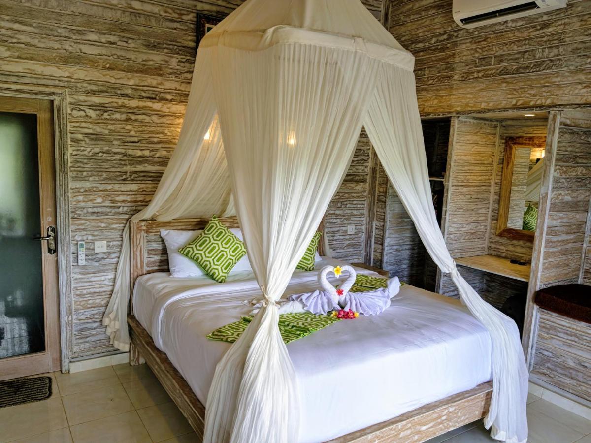 Mesari Hut Lembongan Hotel ภายนอก รูปภาพ