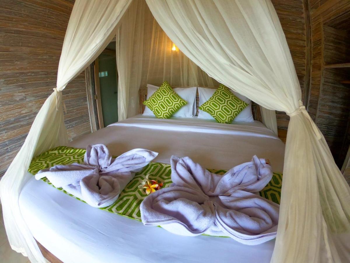 Mesari Hut Lembongan Hotel ภายนอก รูปภาพ